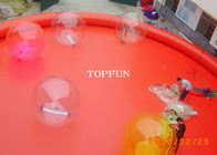 Grandes piscines gonflables avec les boules de l'eau, piscines gonflables rouges pour des adultes