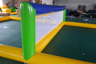 Le volleyball gonflable de l'eau va au devant des jeux interactifs d'adultes d'enfants de famille de divertissement jaune de voisinage