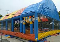 Tente gonflable géante colorée d'événement adaptée aux besoins du client par OEM, tentes gonflables commerciales