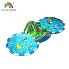 Glissière à eau gonflable avec parc à piscine Jeux de parc aquatique à terre gonflable