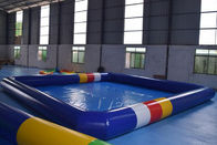 La place adaptée aux besoins du client forment la piscine gonflable d'enfants