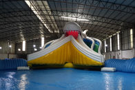 Costume gonflable géant de parc aquatique avec des jouets de glissière et de flotteur d'eau de requin blanc