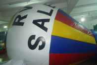 La publicité au sol 5m gonflable faite sur commande monte en ballon des bannières pour des événements extérieurs