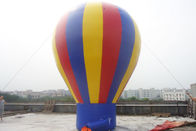 La publicité au sol 5m gonflable faite sur commande monte en ballon des bannières pour des événements extérieurs