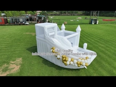 Le roi du château gonflable24