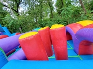 Parcours du combattant final 70ft HUMIDE gonflable coloré combiné