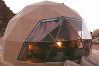 L'acier de Chambre de tente de dôme géodésique encadre le chapiteau extérieur de station balnéaire d'île