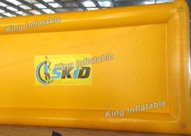 Jeux gonflables extérieurs ou d'intérieur jaunes de sport de courge hermétiques pour des adultes