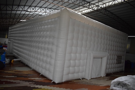 Tente gonflable en PVC blanc en extérieur pour les soirées, les mariages, les événements et les fêtes