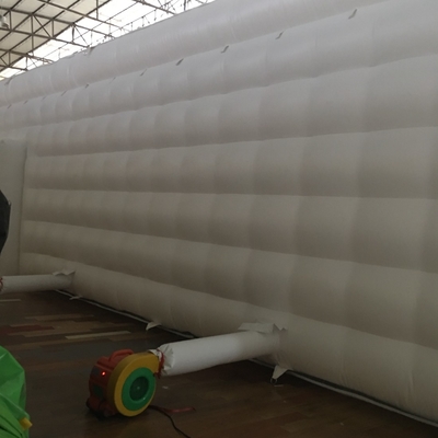 Tente gonflable en PVC blanc en extérieur pour les soirées, les mariages, les événements et les fêtes