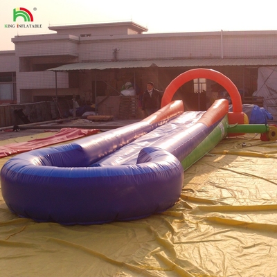 Jeu d'eau gonflable une voie glissante N glisse glisse de ville avec tapis doux glisse d'eau avec piscine pour l'événement