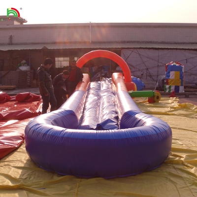 Jeu d'eau gonflable une voie glissante N glisse glisse de ville avec tapis doux glisse d'eau avec piscine pour l'événement