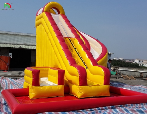 Piscine gonflable à eau rouge double toboggan fermé enfants maison de rebond commercial piscine à eau fermé toboggan