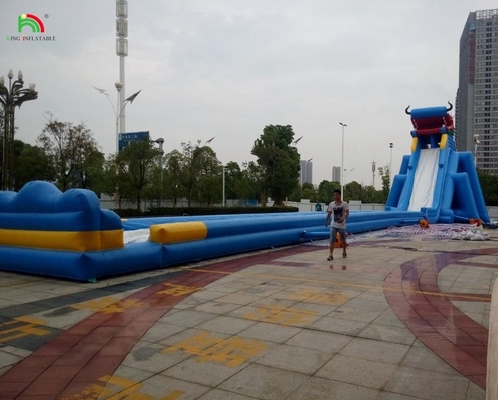 Des toboggans de parc aquatique drôles Jeux d'eau Nouveau design Équipement de jeu aquatique Long toboggan gonflable