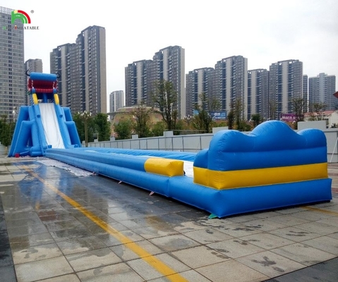 Des toboggans de parc aquatique drôles Jeux d'eau Nouveau design Équipement de jeu aquatique Long toboggan gonflable