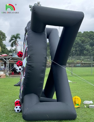 Planche de football gonflable en plein air avec 8 piles de ballon de football 370W Blower Support Frame Pour Kick Dartboard Sport Game