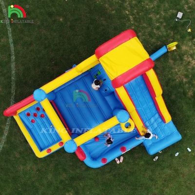 Cours d'obstacles gonflables Château de maison de rebond avec des toboggans Zone de rebond et obstacles Grimpe avec souffleur