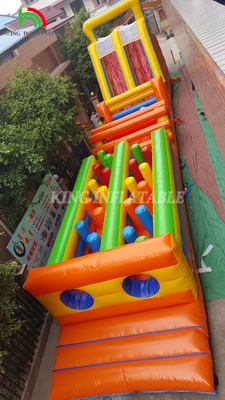 Jeux de carnaval gonflables sur mesure Course d'obstacles avec doubles voies d'escalade et de glissement