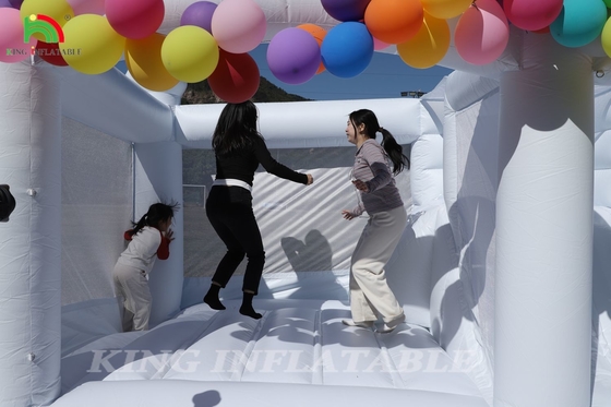 13x13x10ft Commercial White Bounce House Grand Jumper Château gonflable gonflable pour les enfants Adultes avec toboggan et trou de balle