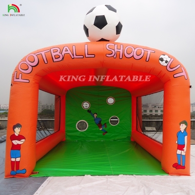 Carnaval, match de football gonflable, tir de football gonflable.