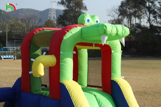 Fête des enfants mouillée sèche gonflable maison de rebond de glissière d'eau bouncer combo avec plus grande piscine d'éclaboussure grimpeur souffleur panier dartboard