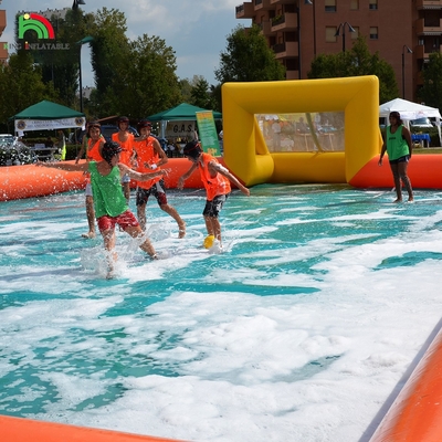 Fabrique personnalisée PVC terrain de football gonflable terrain de football gonflable pour le jeu de sport en plein air
