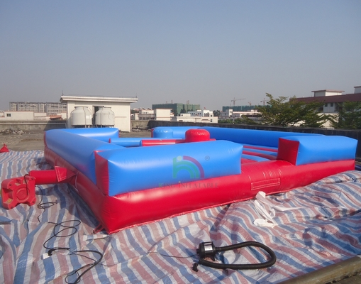 Arène de combat gonflable en PVC de haute qualité Cour de combat de gladiateurs pour enfants avec des bâtons Inclut des parcs de trampolines