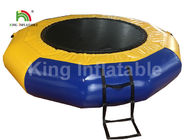 Jouet gonflable adapté aux besoins du client de l'eau du jaune 5m D/trempoline de flottement de PVC pour le parc aquatique