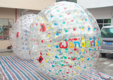 Boule gonflable colorée de 3 kilogrammes Zorbing des personnes 75 pour le CE drôle d'activités