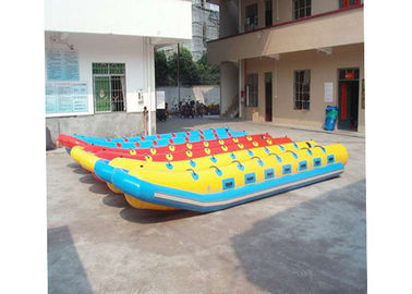 Les bateaux de pêche gonflables de mouche de bâche de PVC pour 6 personnes arrosent des jeux 520 x 120 cm