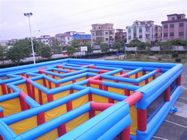 Terrain de jeu gonflable de labyrinthe de bâche de PVC, amusement gonflable de jeux de sports