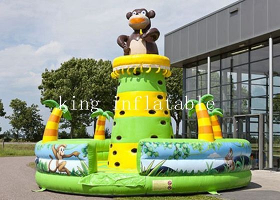 Mur s'élevant gonflable de tour de singe de thème de jungle avec des arbres