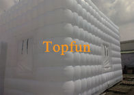 Cubez la structure gonflable d'air de tente/tente blanche gonflable de construction de logements pour des événements